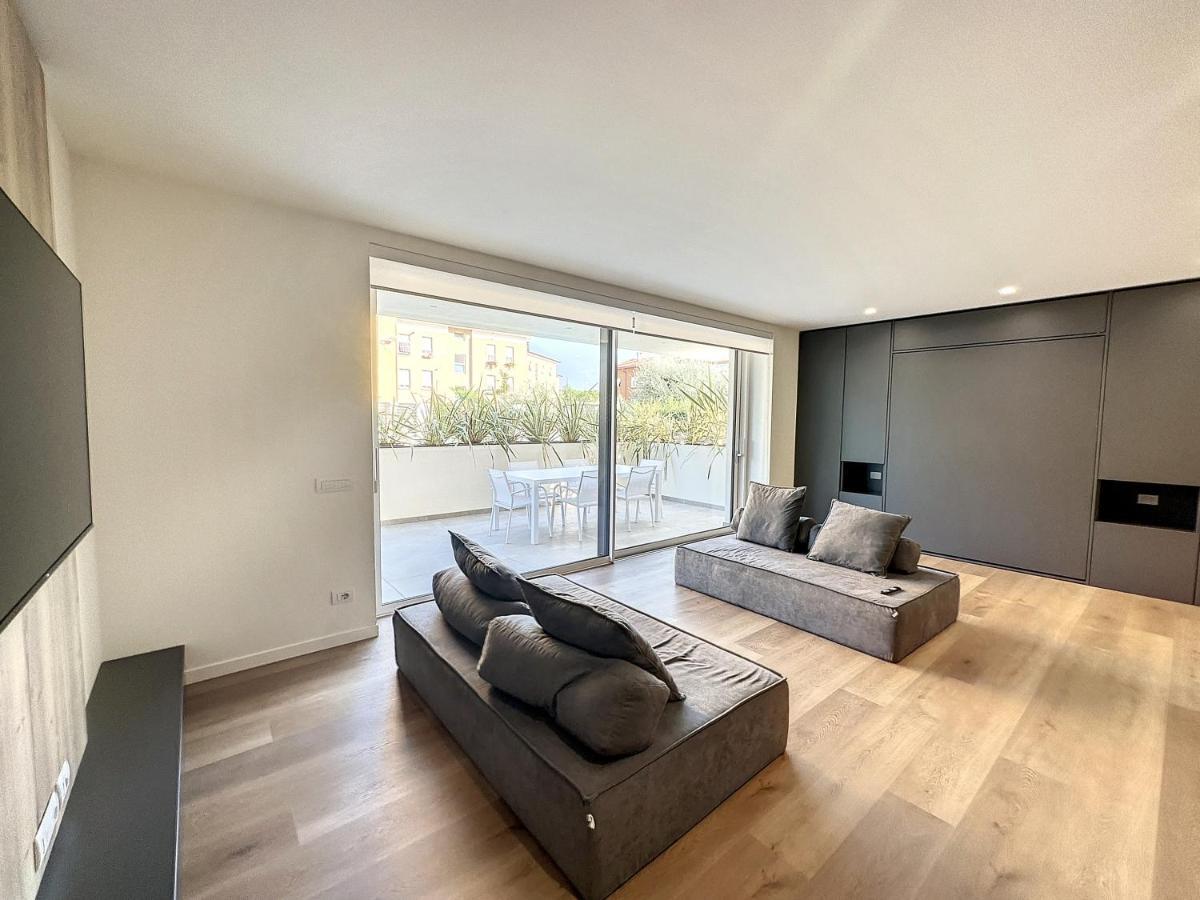 Ad Suite Apartment Riva del Garda Luaran gambar