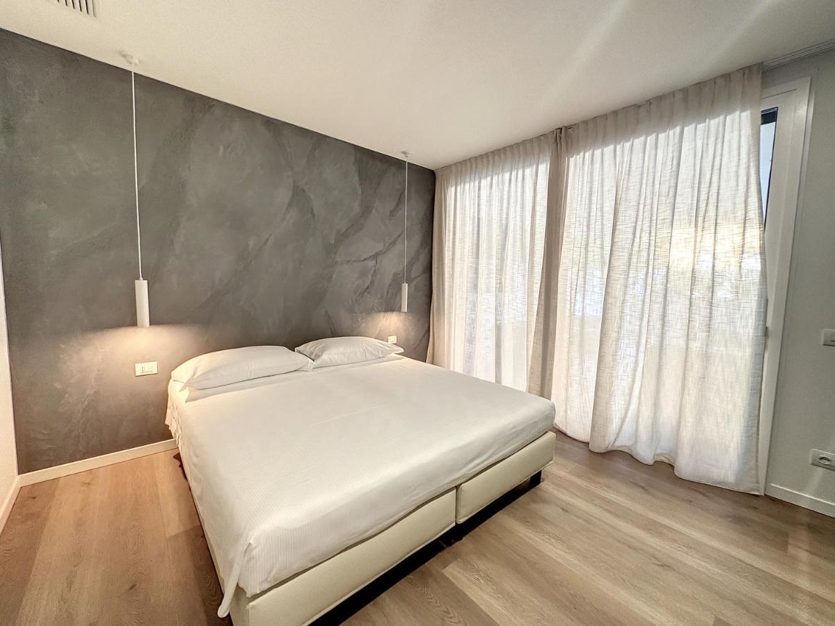 Ad Suite Apartment Riva del Garda Luaran gambar