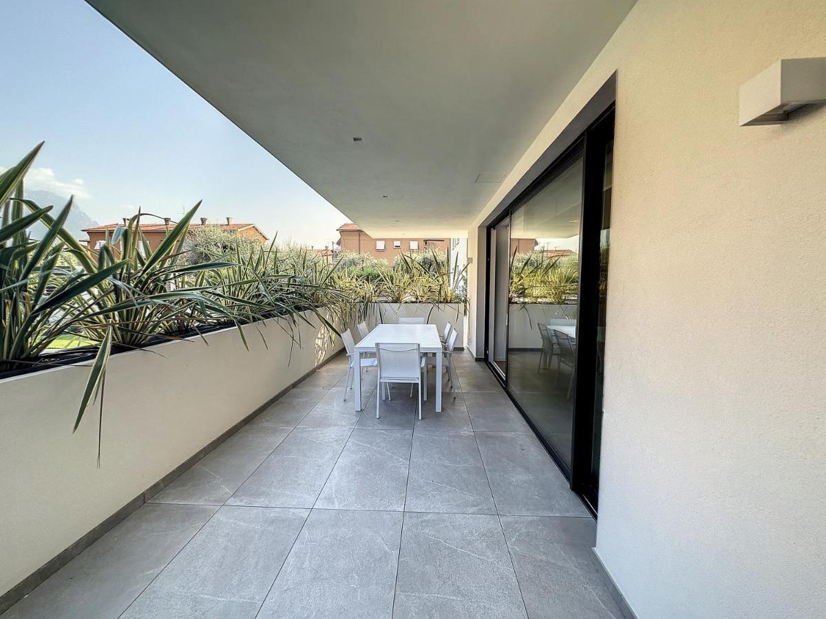 Ad Suite Apartment Riva del Garda Luaran gambar