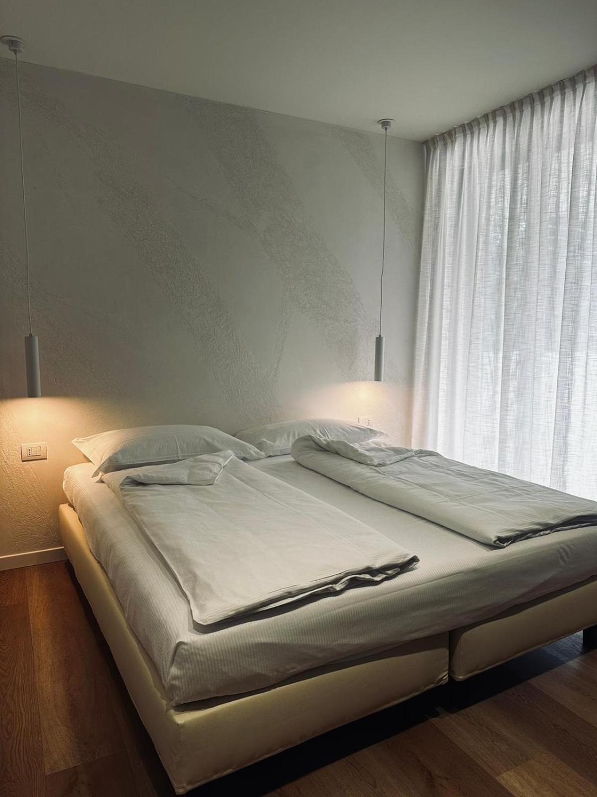 Ad Suite Apartment Riva del Garda Luaran gambar