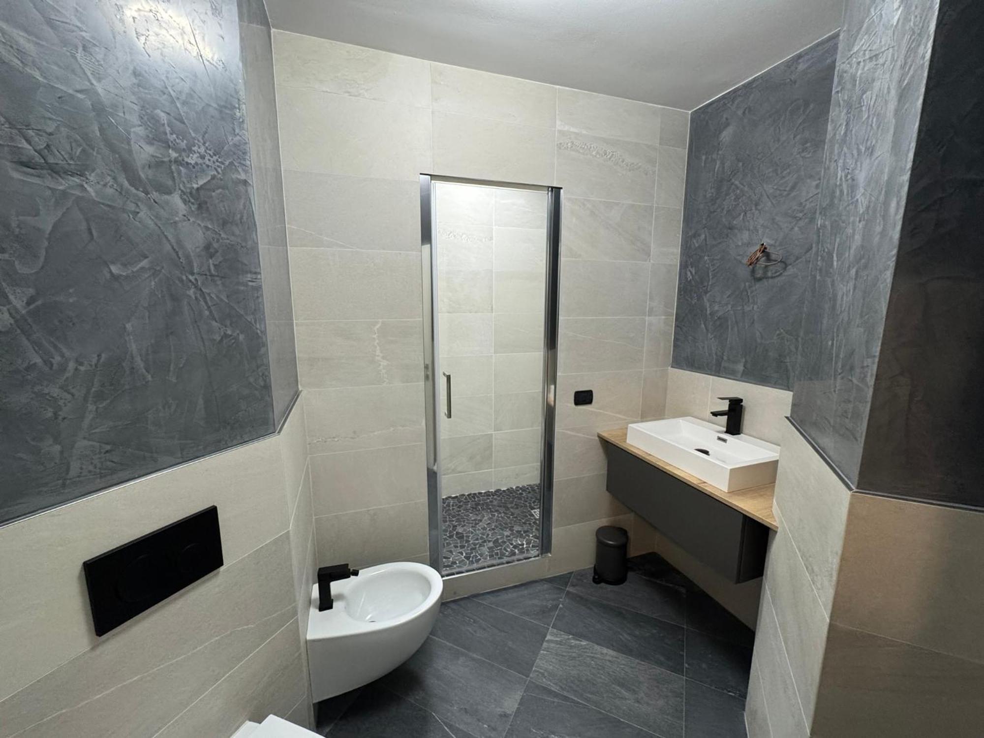 Ad Suite Apartment Riva del Garda Luaran gambar