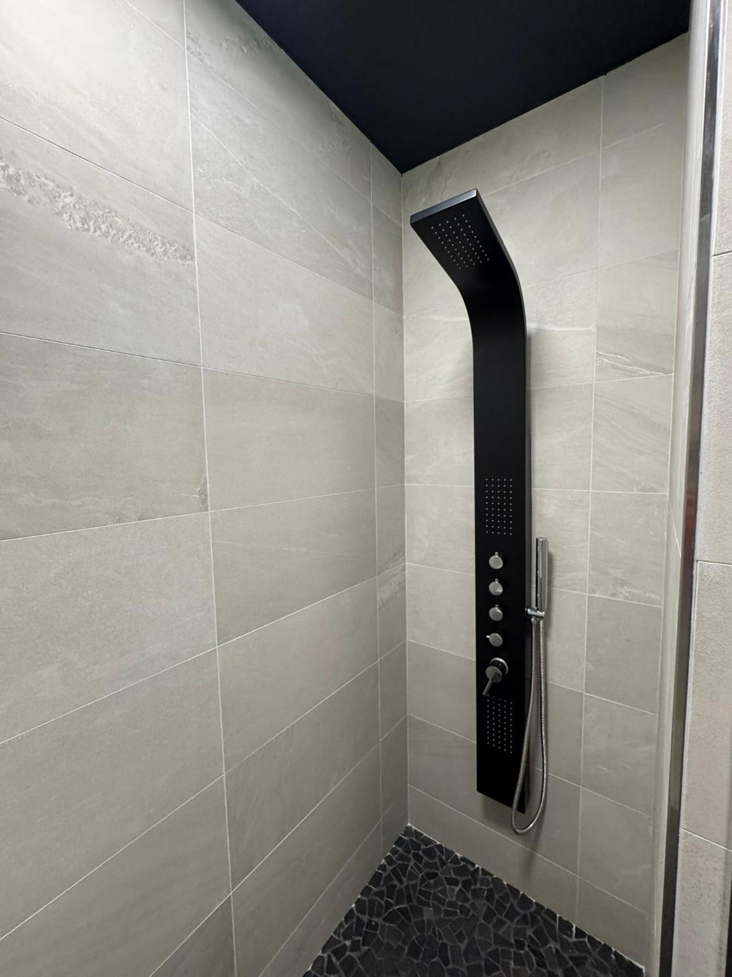 Ad Suite Apartment Riva del Garda Luaran gambar