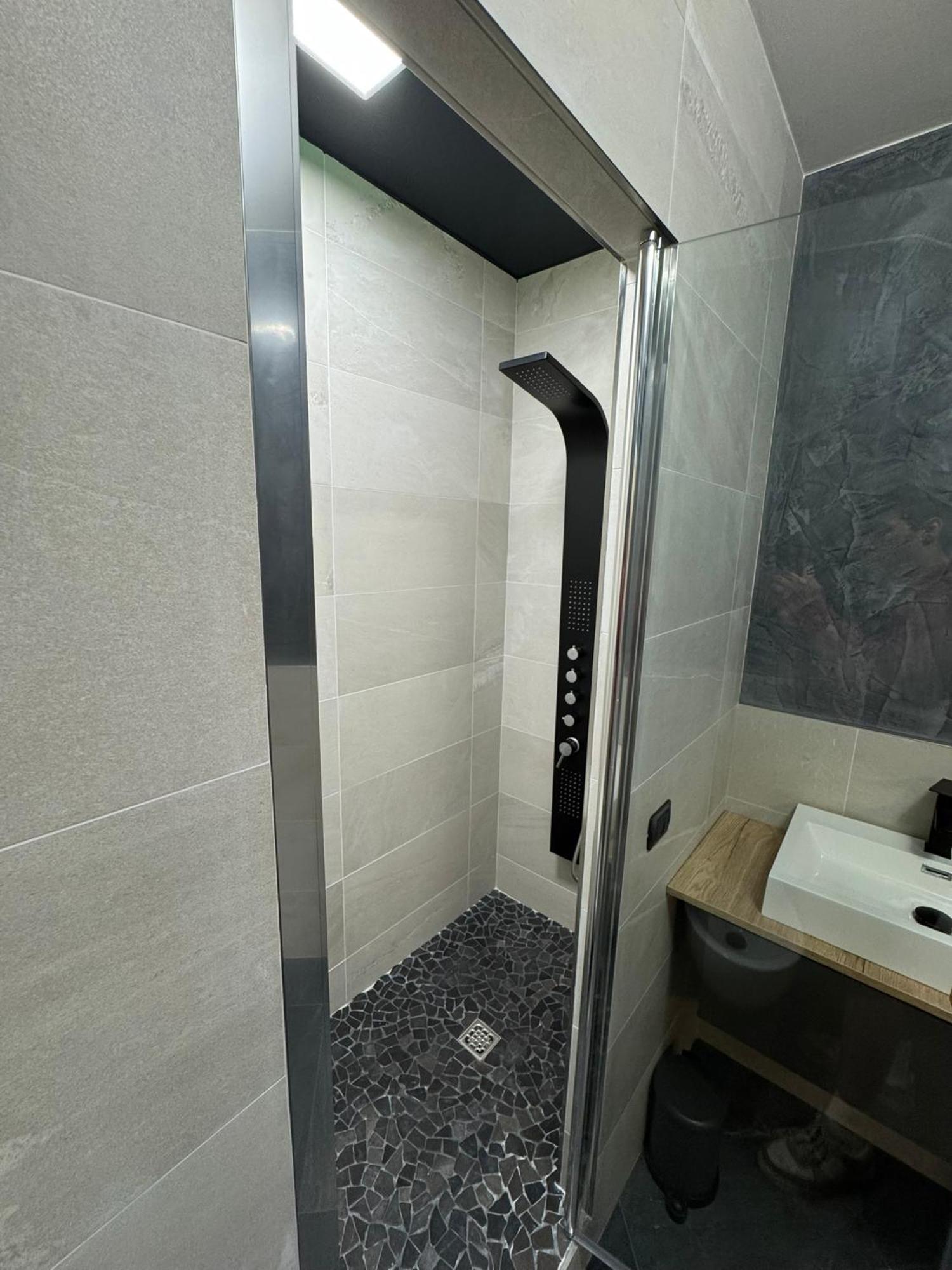 Ad Suite Apartment Riva del Garda Luaran gambar