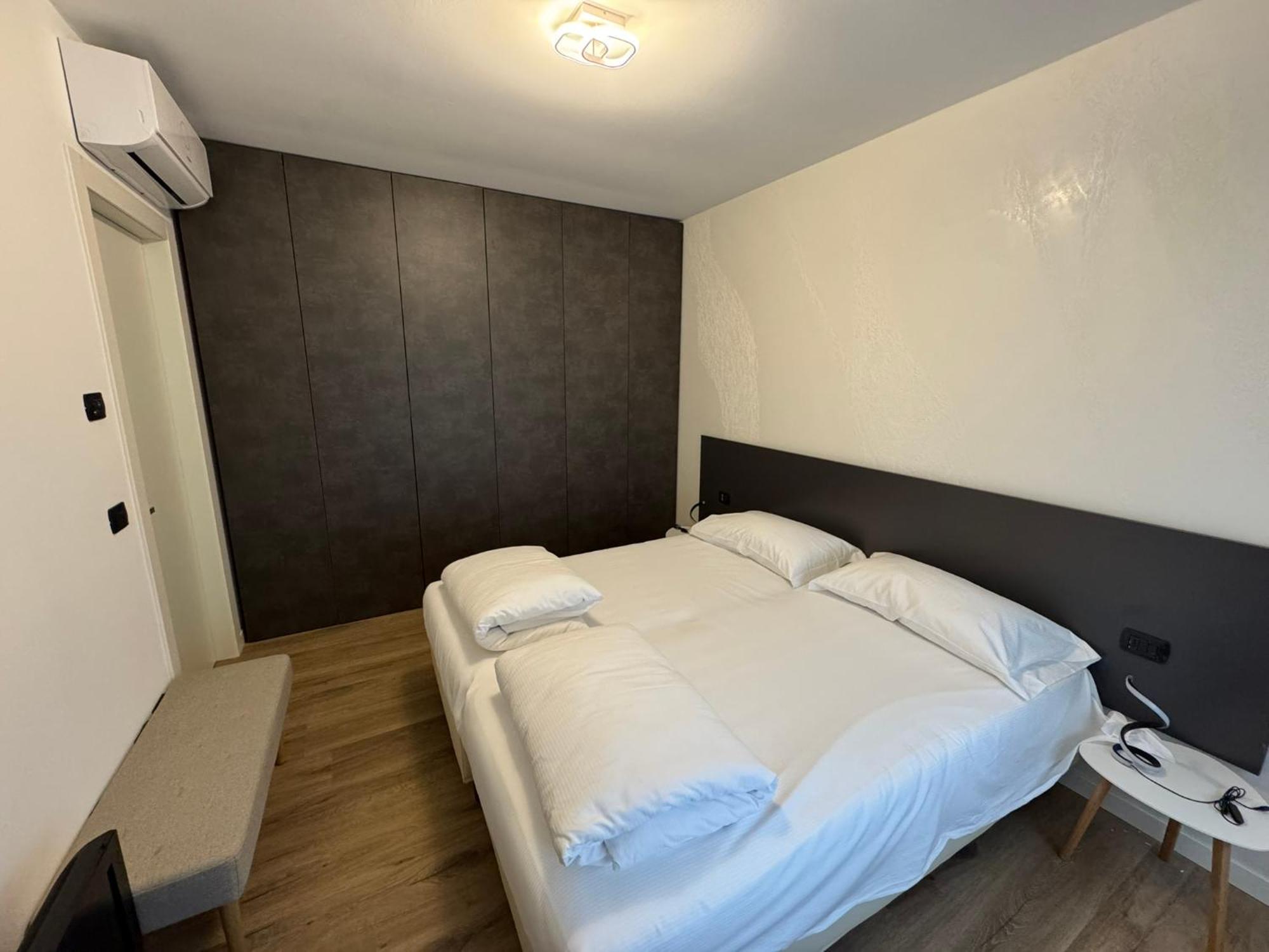 Ad Suite Apartment Riva del Garda Luaran gambar