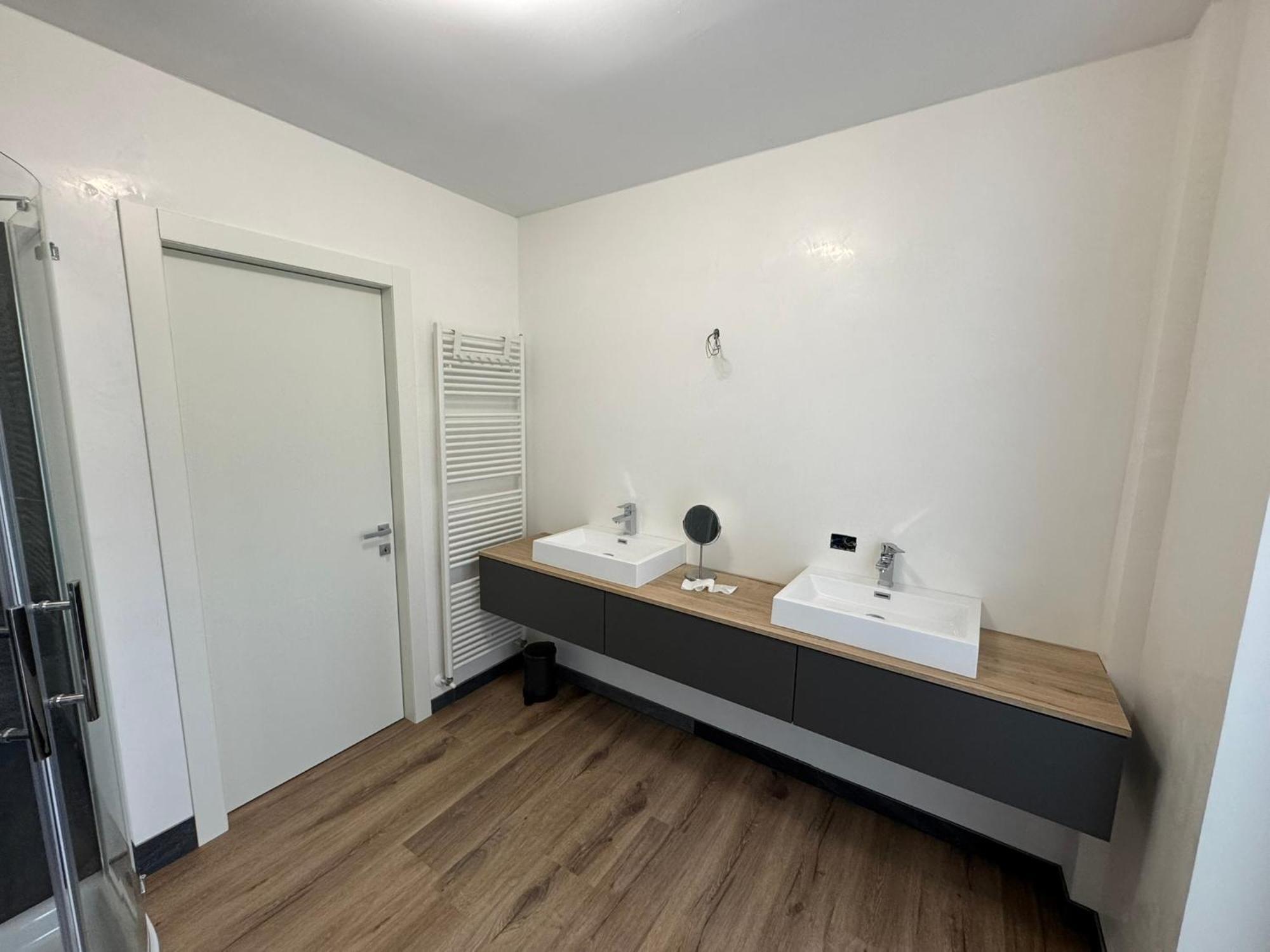Ad Suite Apartment Riva del Garda Luaran gambar