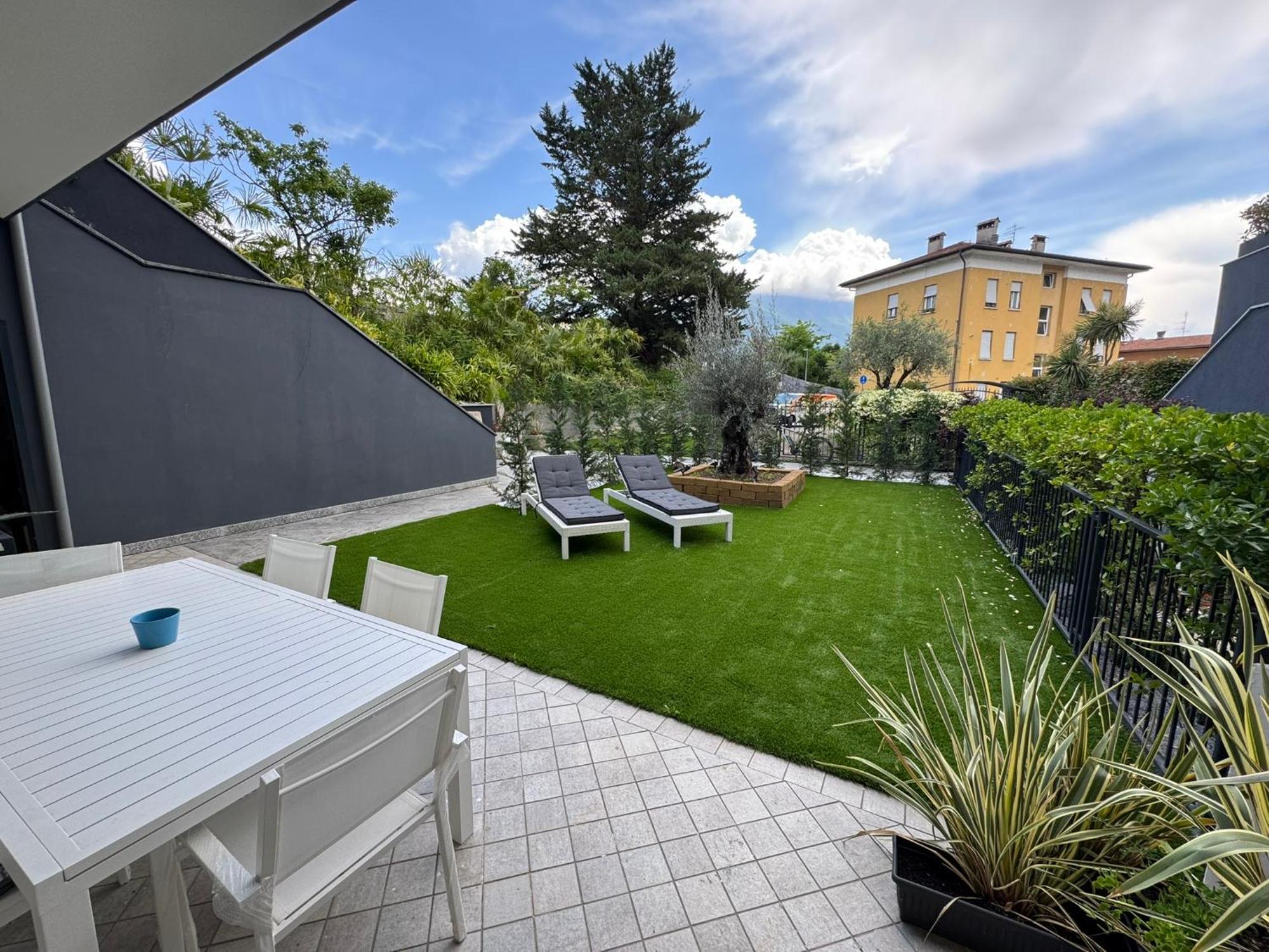 Ad Suite Apartment Riva del Garda Luaran gambar