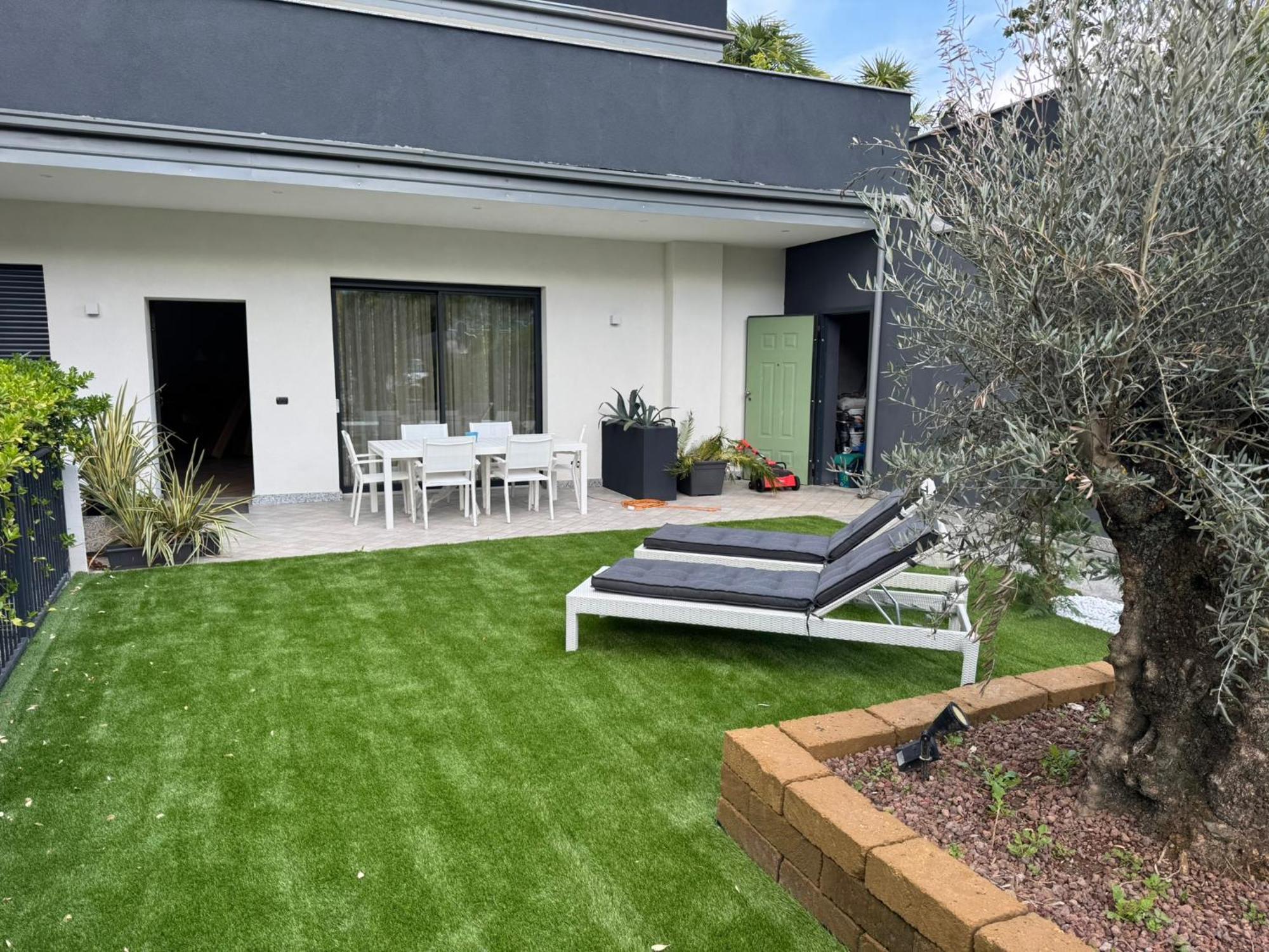 Ad Suite Apartment Riva del Garda Luaran gambar